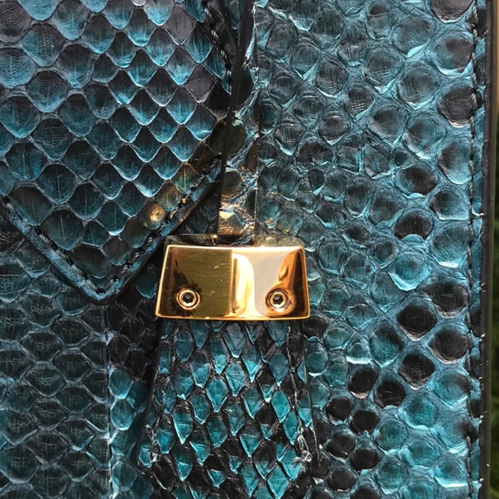 ๐ผ MK Genuine Python Satchel - Picture 8 of 8